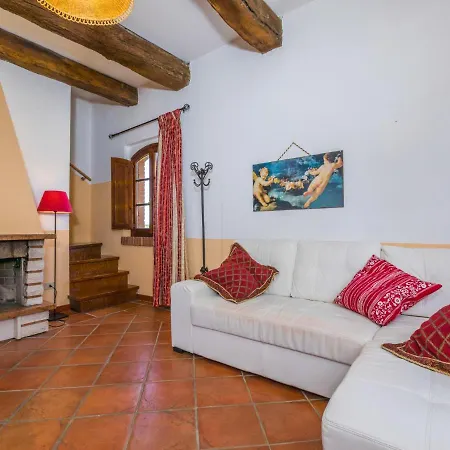 Volpe By Interhome * Riparbella